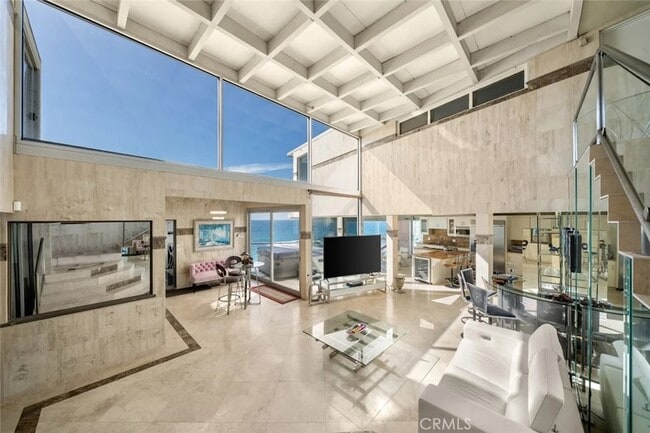 Building Photo - 31877 Circle Dr