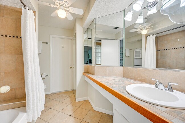 Building Photo - 4261 Pearl Harbor Dr