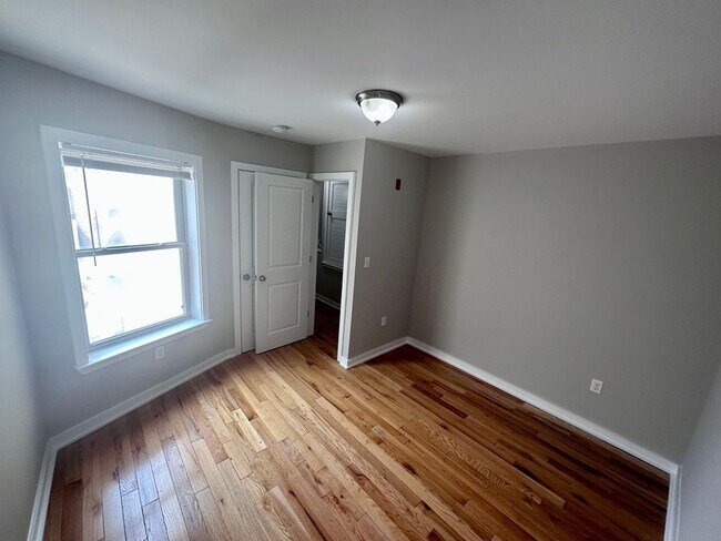 Building Photo - 4444 Cresson St