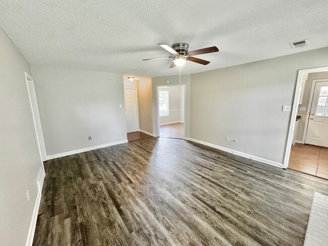 Building Photo - 7242 Rose Trail Dr