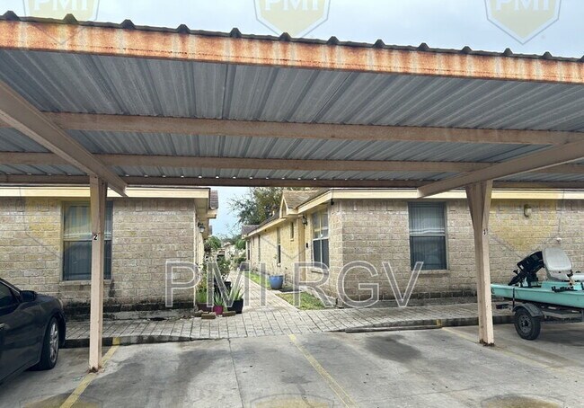 Building Photo - 3802 S Radisson Ave