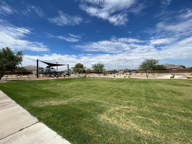 Building Photo - 6450 W Magdalena Ln