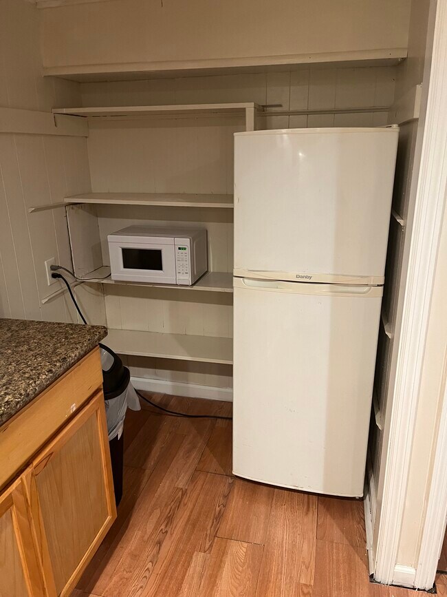 Building Photo - 6377 Aspen Way