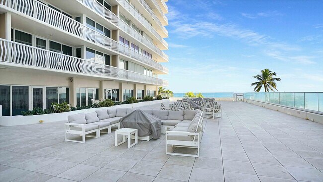 Building Photo - 4020 Galt Ocean Dr