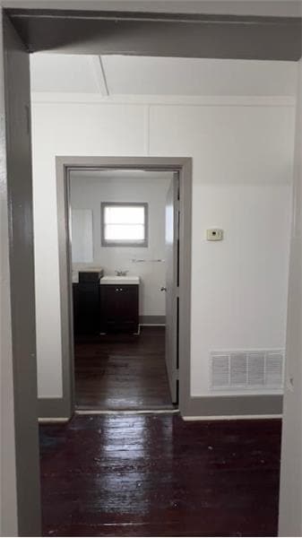 Building Photo - 304 N Criswell St