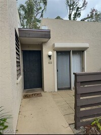 Building Photo - 122 Pinebrook Dr