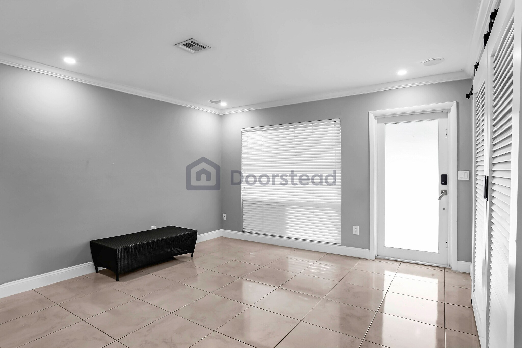 Building Photo - 241 NE 48th Ct
