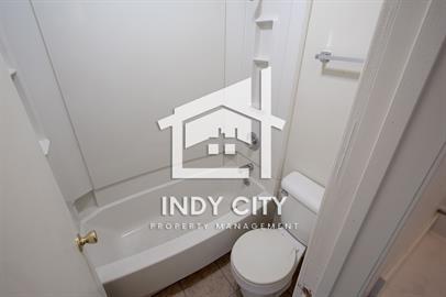 Building Photo - 3049 Roseway Dr