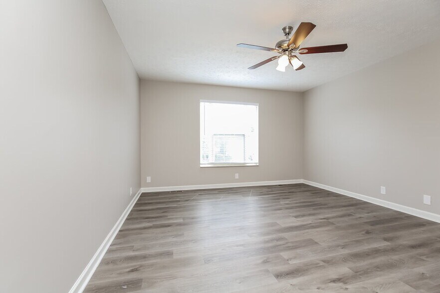Building Photo - 3108 Creekview Ln