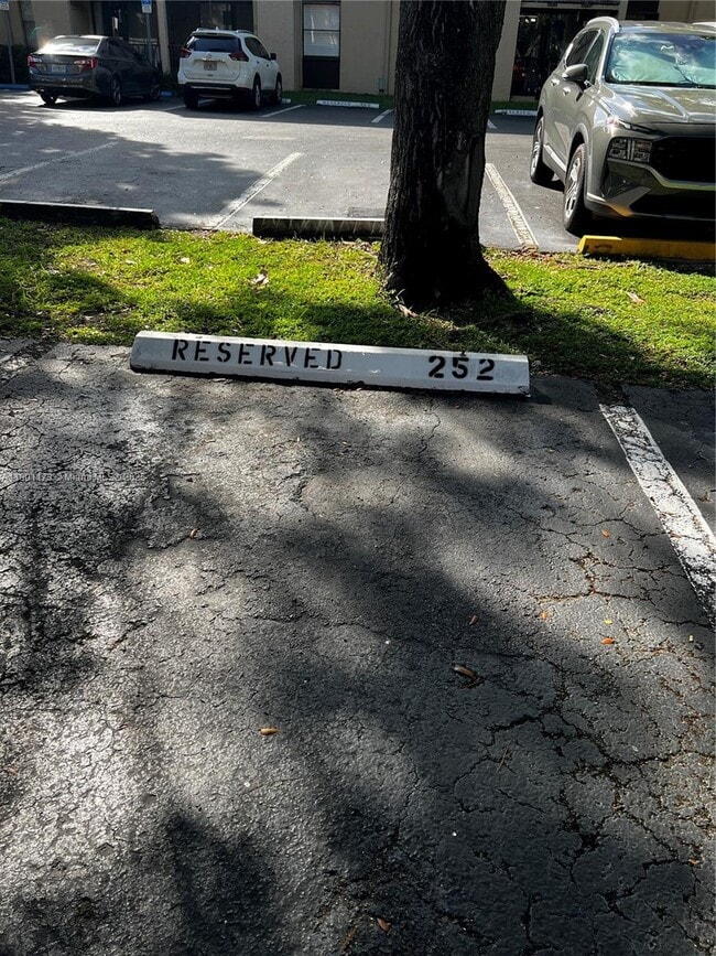 Building Photo - 14301 N Kendall Dr