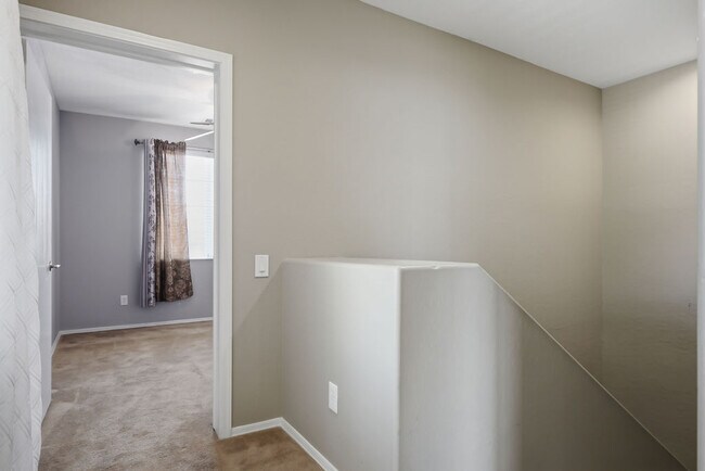 Building Photo - 6655 Flaminian Ln