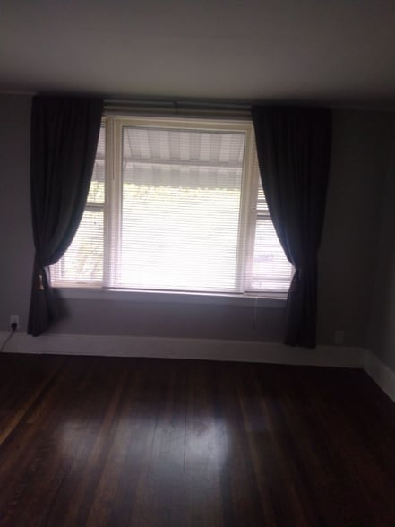 Building Photo - 1818 Darrow Ave