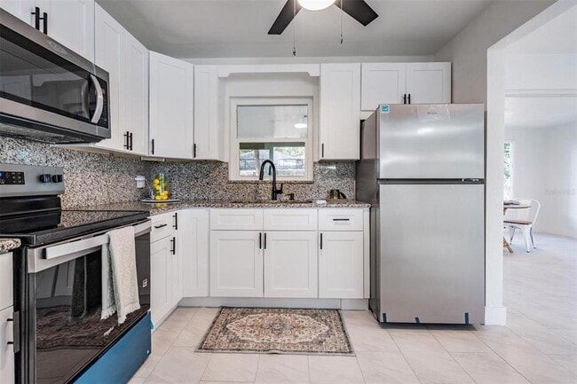 Building Photo - 6472-6113 113th St North