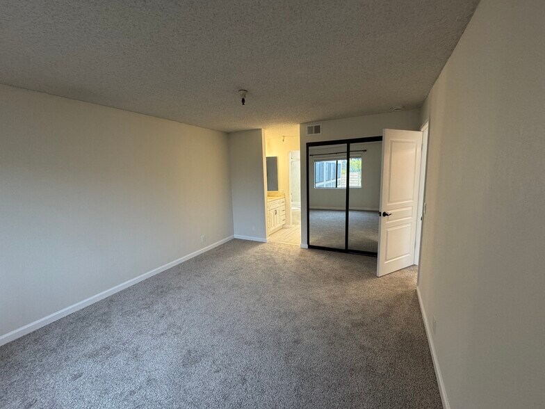 Building Photo - 545 Pierce St