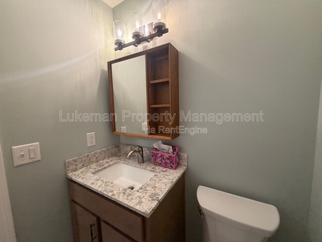 Building Photo - 4726 Hanover Ave