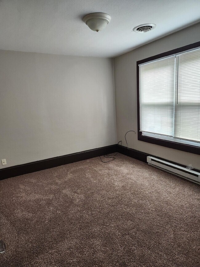 Building Photo - 2613 Meadows St NW