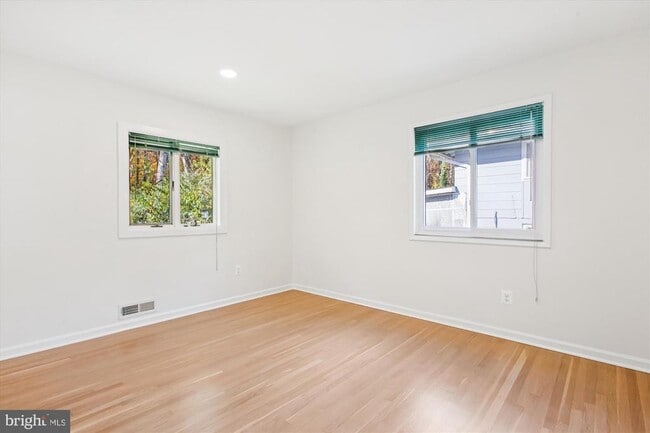 Building Photo - 11138 Byrd Dr