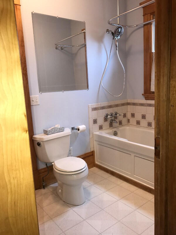 Building Photo - 1135 5th St NE