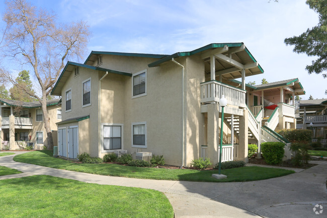Building Photo - Riverglen Apartments