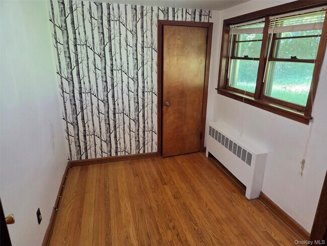 Building Photo - 26 Mearns Ave