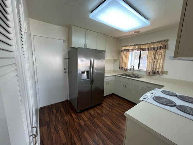 Building Photo - Mililani Town - 2 bedrooms, 1 bathroom hom...