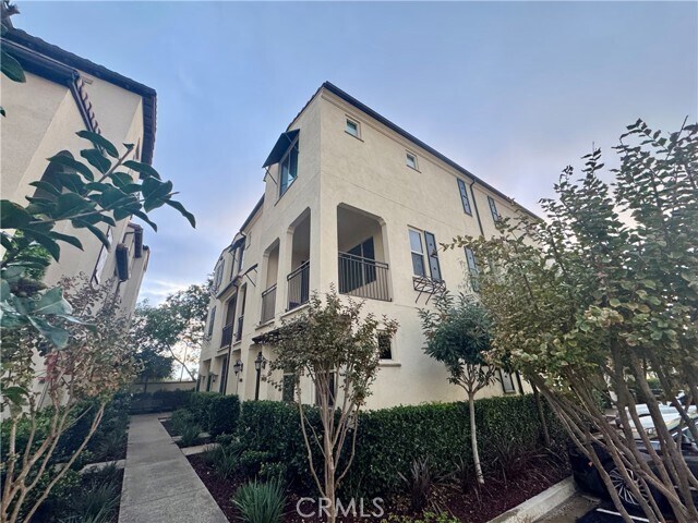 Building Photo - 21406 Dahlia Ct