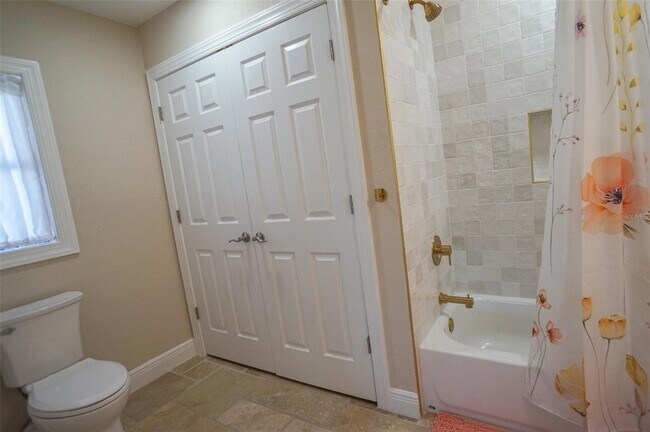 Building Photo - 929 Lantana Ave