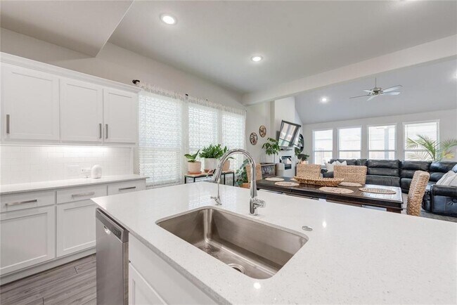 Building Photo - 3332 Flatiron Dr