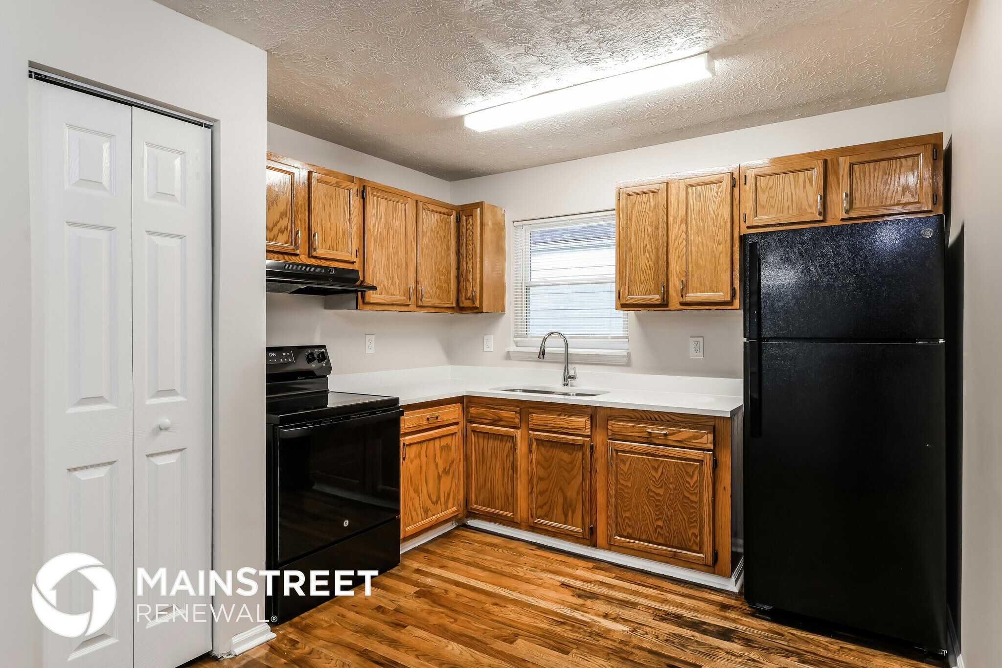 Building Photo - 324 N 21st St