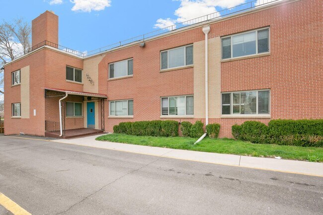 Building Photo - 1210 Pierce St