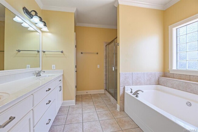 Building Photo - 8318 Chadburn Way