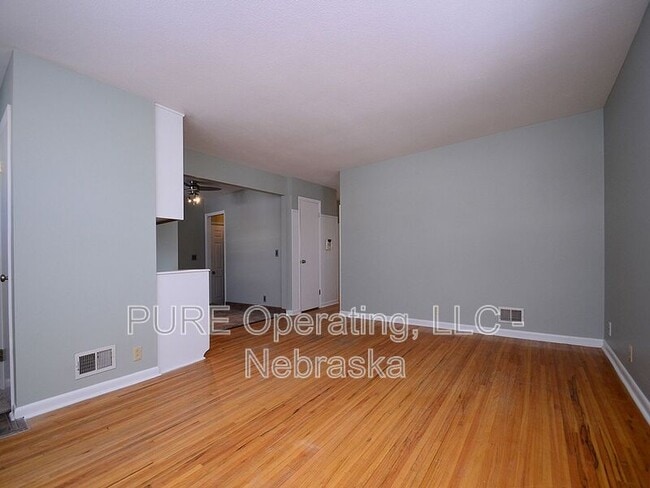 Building Photo - 4921 Bancroft St