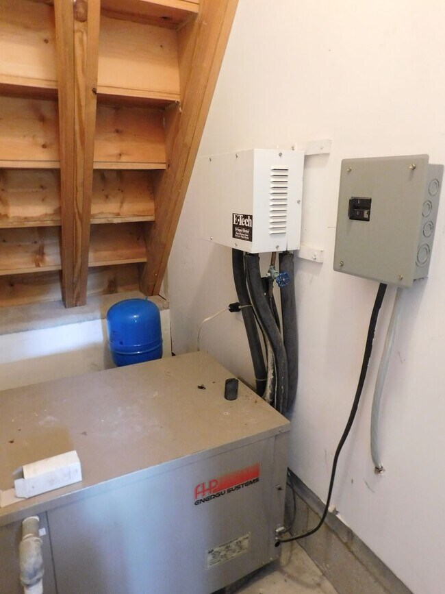 Building Photo - 914 Muirfield Pl