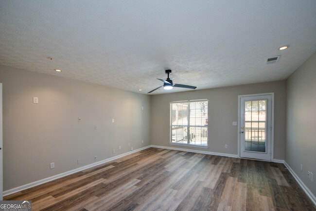 Building Photo - 4209 Reeshemah St