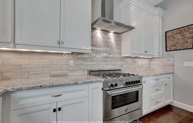 Building Photo - Stunning & Beautiful Four Bedroom Home In ...