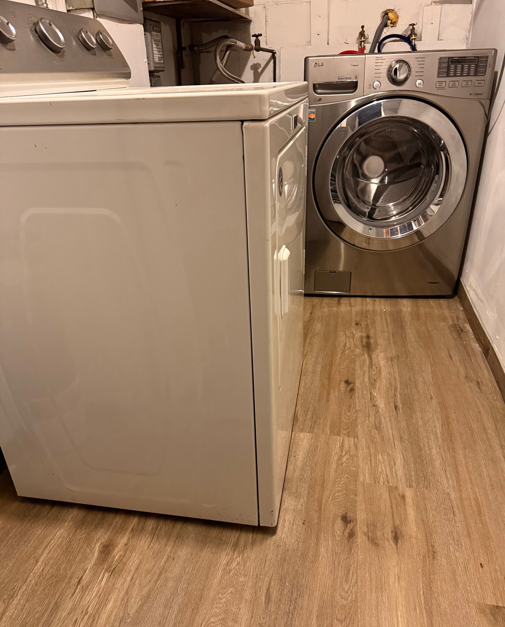 Building Photo - 10495 118th Ave