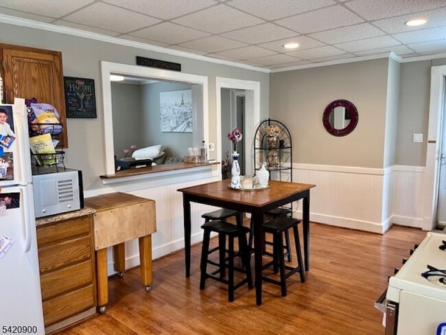 Building Photo - 96 Ridgedale Ave