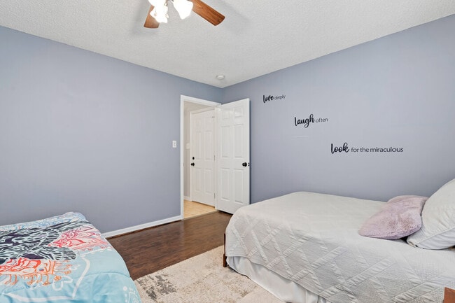 Building Photo - 10 Apple Tree Ct