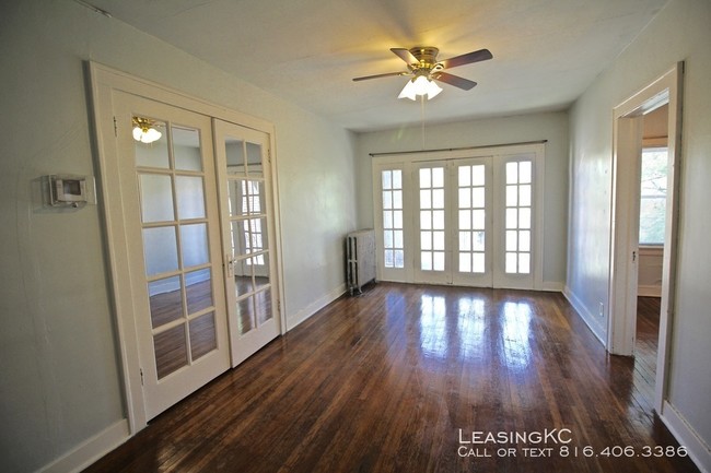 Building Photo - Charlotte Manor