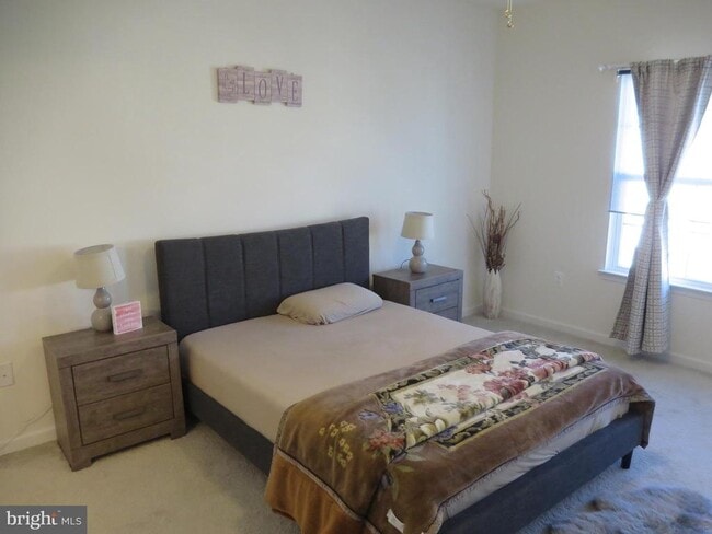 Building Photo - 1710 Featherstone Rd