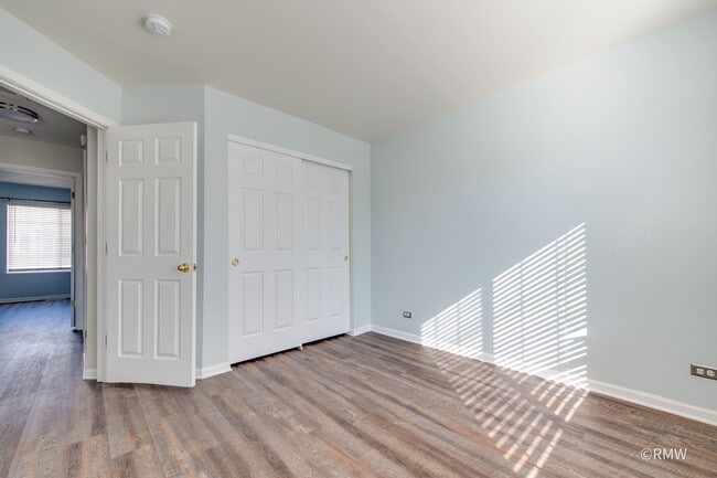 Building Photo - 27 Monarch Dr