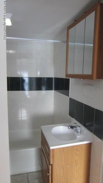 Building Photo - 120 S Chestnut St