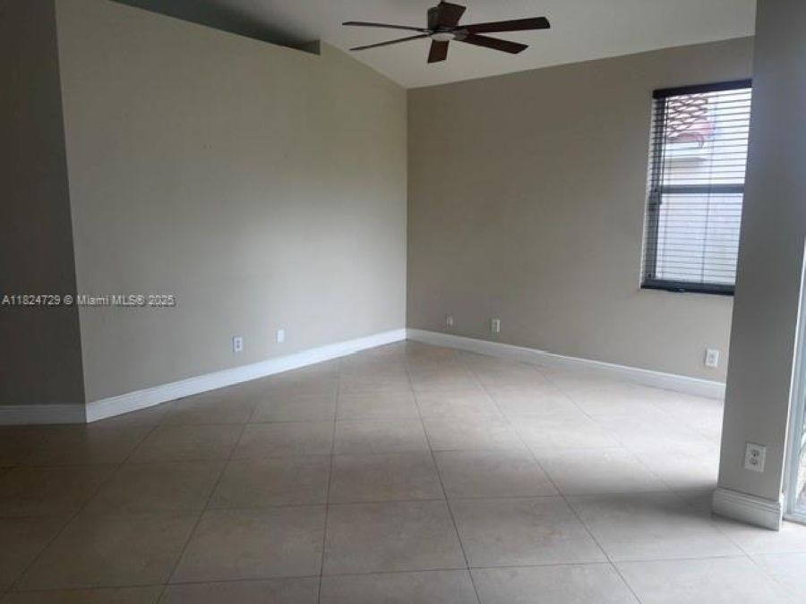 Building Photo - 14909 SW 50th Ct