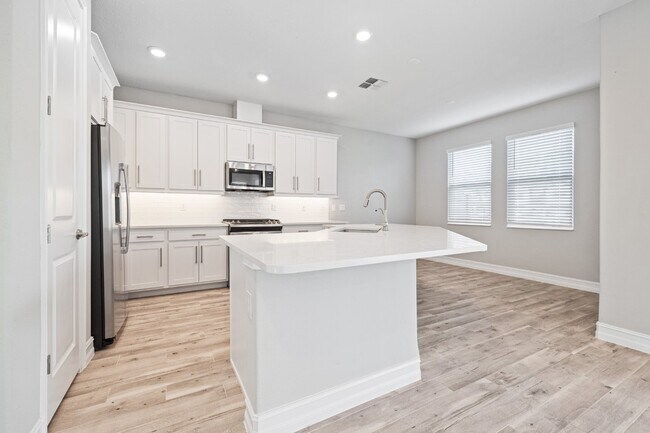 Building Photo - Charming 3 Bed, 2.5 Bath Rental Home in Wesley Chapel - Spacious and Modern!