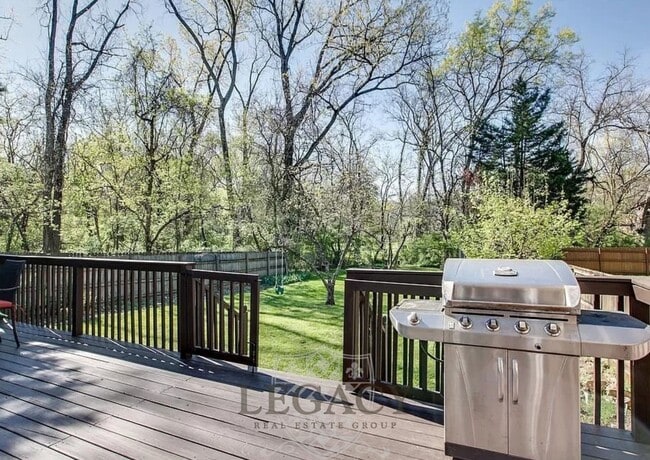 Building Photo - 1101C Biltmore Dr