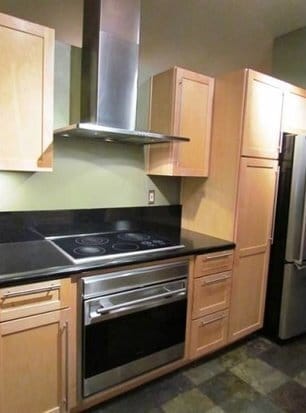 Building Photo - Beautiful and Historic condo just steps fr...