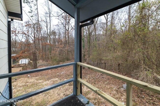 Building Photo - 219 Highland Ave