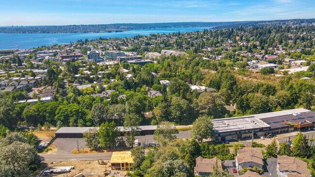 Building Photo - Live the Tuscan Life in Kirkland