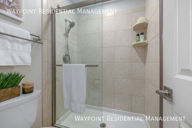 Building Photo - 4917 N Contour Way