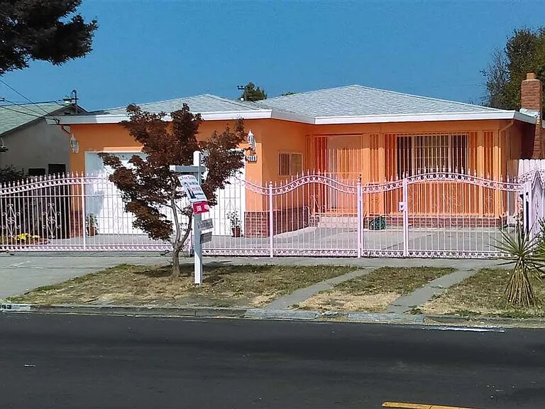 Building Photo - 2849 Rheem Ave